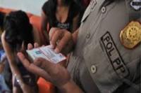 Razia Pekat Ramadhan, Satpol PP Pekanbaru Ciduk Puluhan Orang di Panti Pijat